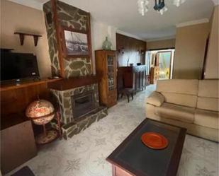 Sala d'estar de Apartament de lloguer en Chiclana de la Frontera amb Calefacció i Moblat