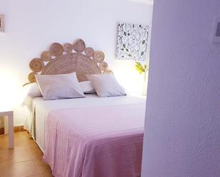 Dormitori de Apartament de lloguer en Dénia amb Terrassa i Piscina