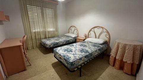 Foto 2 de Casa adosada de lloguer a Avinguda D'alpicat, 12, Gimenells i el Pla de la Font, Lleida