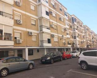 Exterior view of Flat for sale in  Sevilla Capital