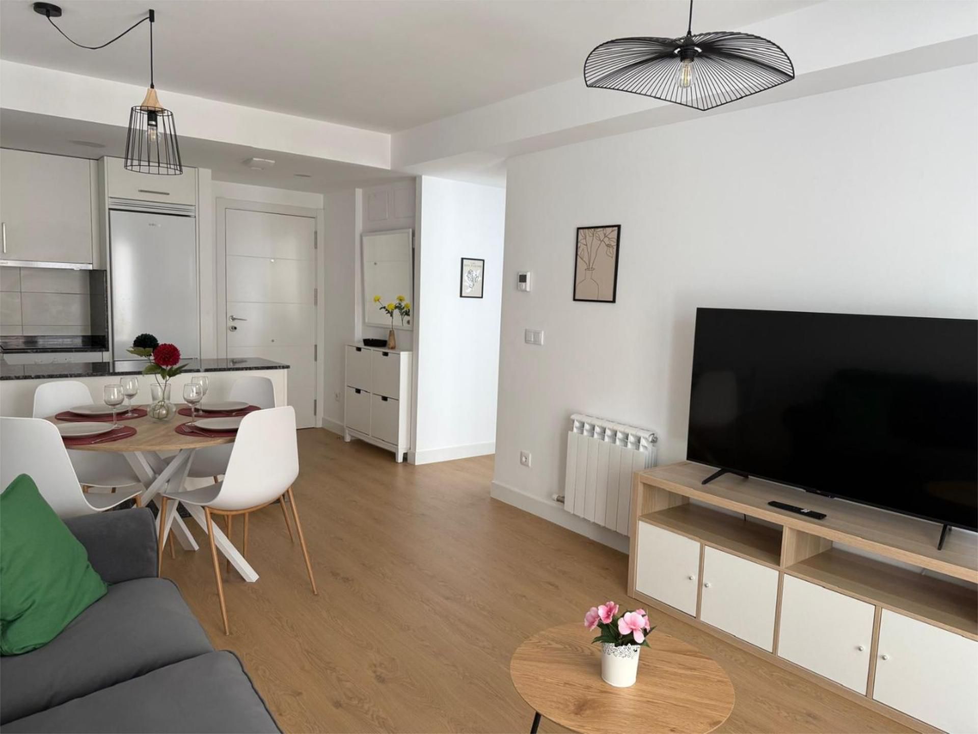 Sala d'estar de Pis de lloguer en Vilagarcía de Arousa amb Calefacció, Jardí privat i Parquet