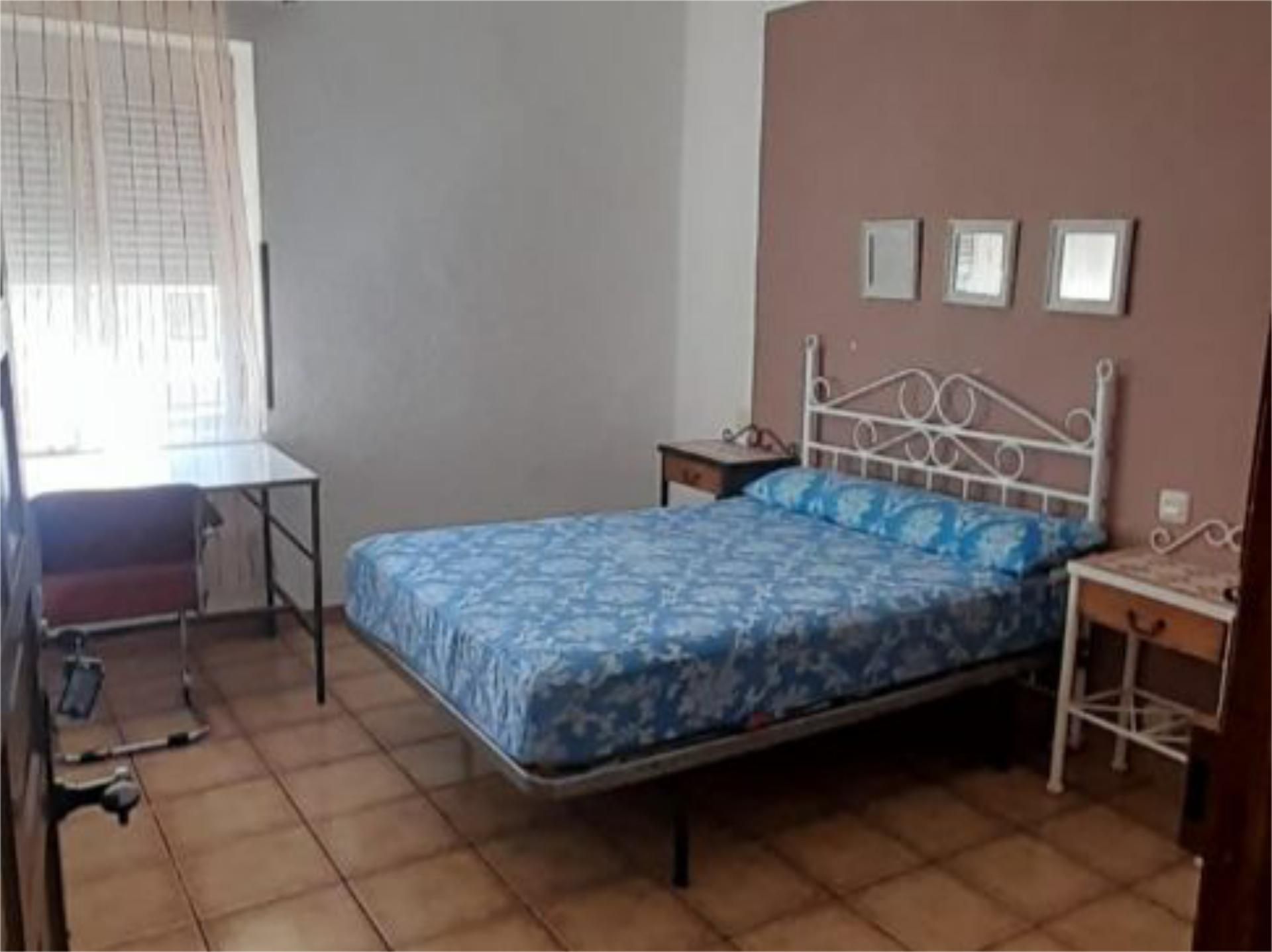 Bedroom of Flat to share in Cáceres Capital  with Heating and Furnished