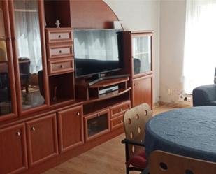 Sala d'estar de Pis de lloguer en Gijón  amb Calefacció i Moblat