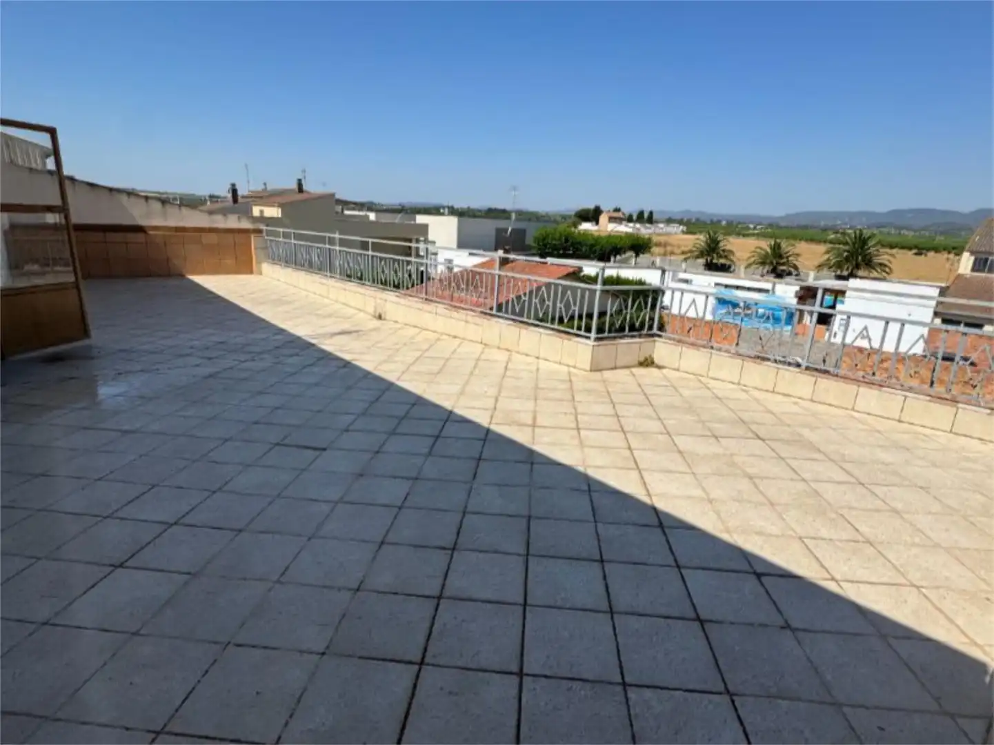 Einfamilien-Reihenhaus zum Verkauf in Carrer Barcelona, 9, El Pla del Penedès Terrasse von Einfamilien-Reihenhaus zum Verkauf in El Pla del Penedès mit Heizung, Privatgarten und Terrasse