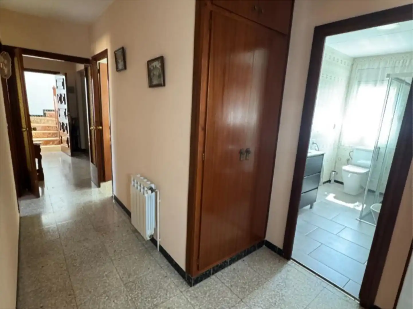 Einfamilien-Reihenhaus zum Verkauf in Carrer Barcelona, 9, El Pla del Penedès Einfamilien-Reihenhaus zum Verkauf in El Pla del Penedès mit Heizung, Privatgarten und Terrasse