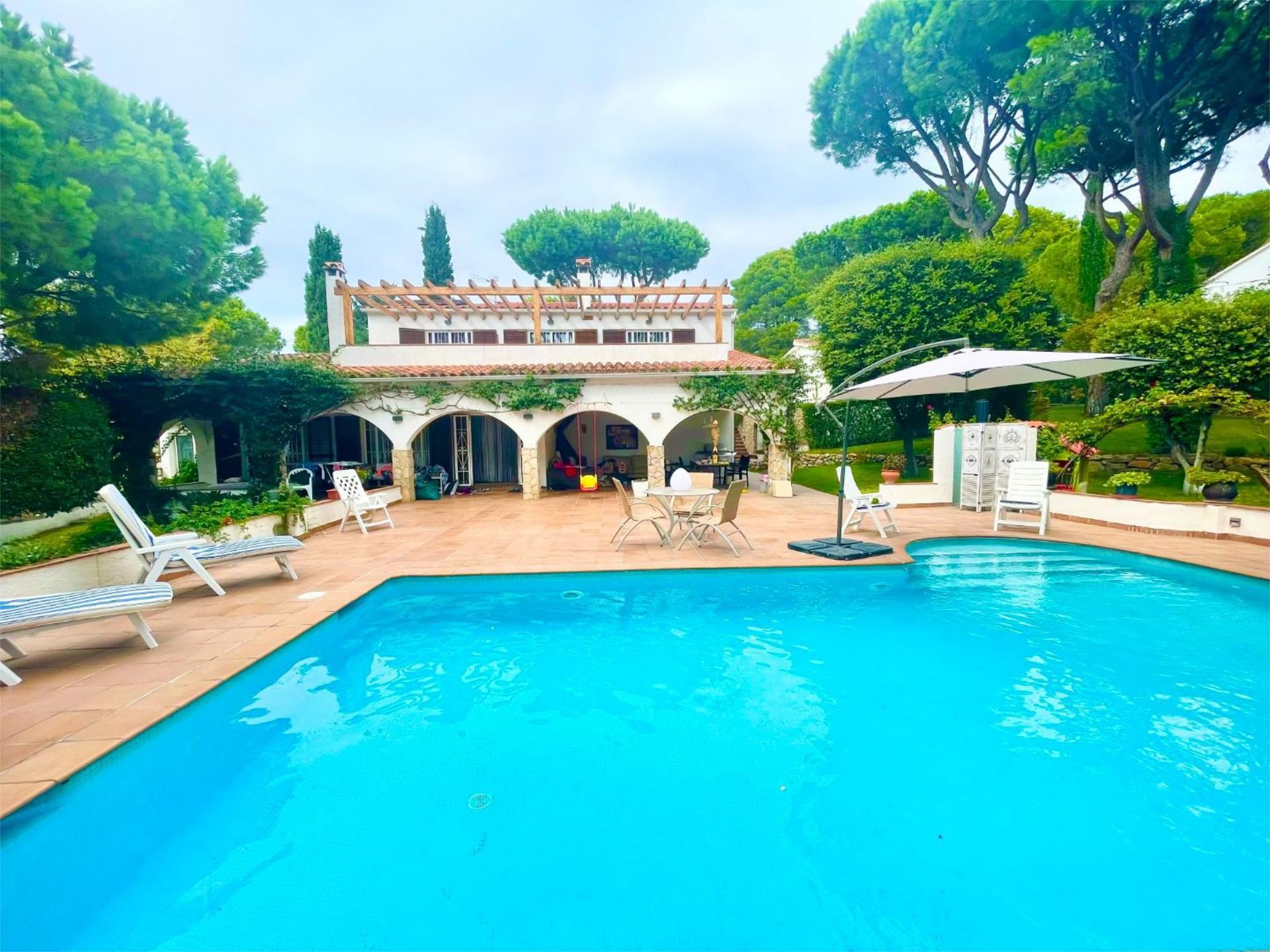 Jardí de Casa o xalet en venda en L'Escala amb Aire condicionat, Terrassa i Piscina