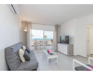 Sala d'estar de Pis de lloguer en Empuriabrava amb Moblat i Balcó