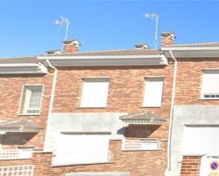 Pis en venda a Calle Francia, 7, Hervencias Vista exterior de Pis en venda en Ávila Capital amb Calefacció i Jardí privat