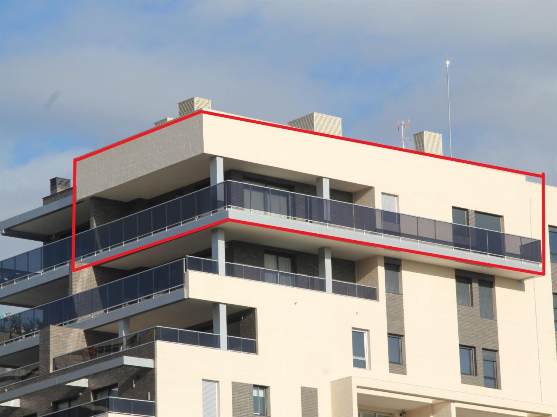 Vista exterior de Pis en venda en Alicante / Alacant amb Aire condicionat, Terrassa i Piscina