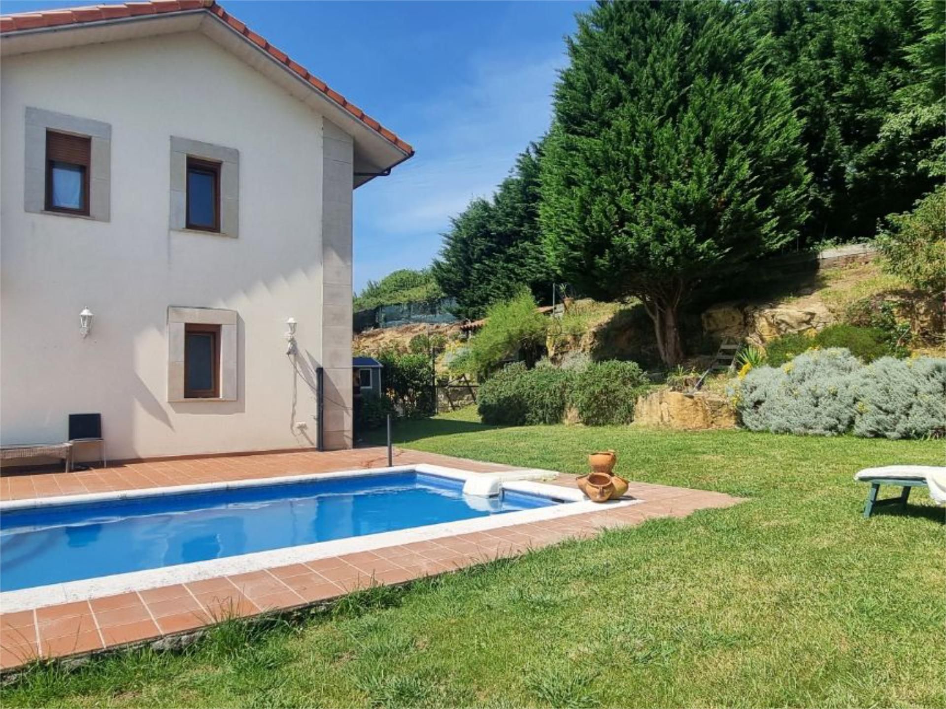 Jardí de Casa o xalet en venda en Santillana del Mar amb Terrassa, Piscina i Balcó
