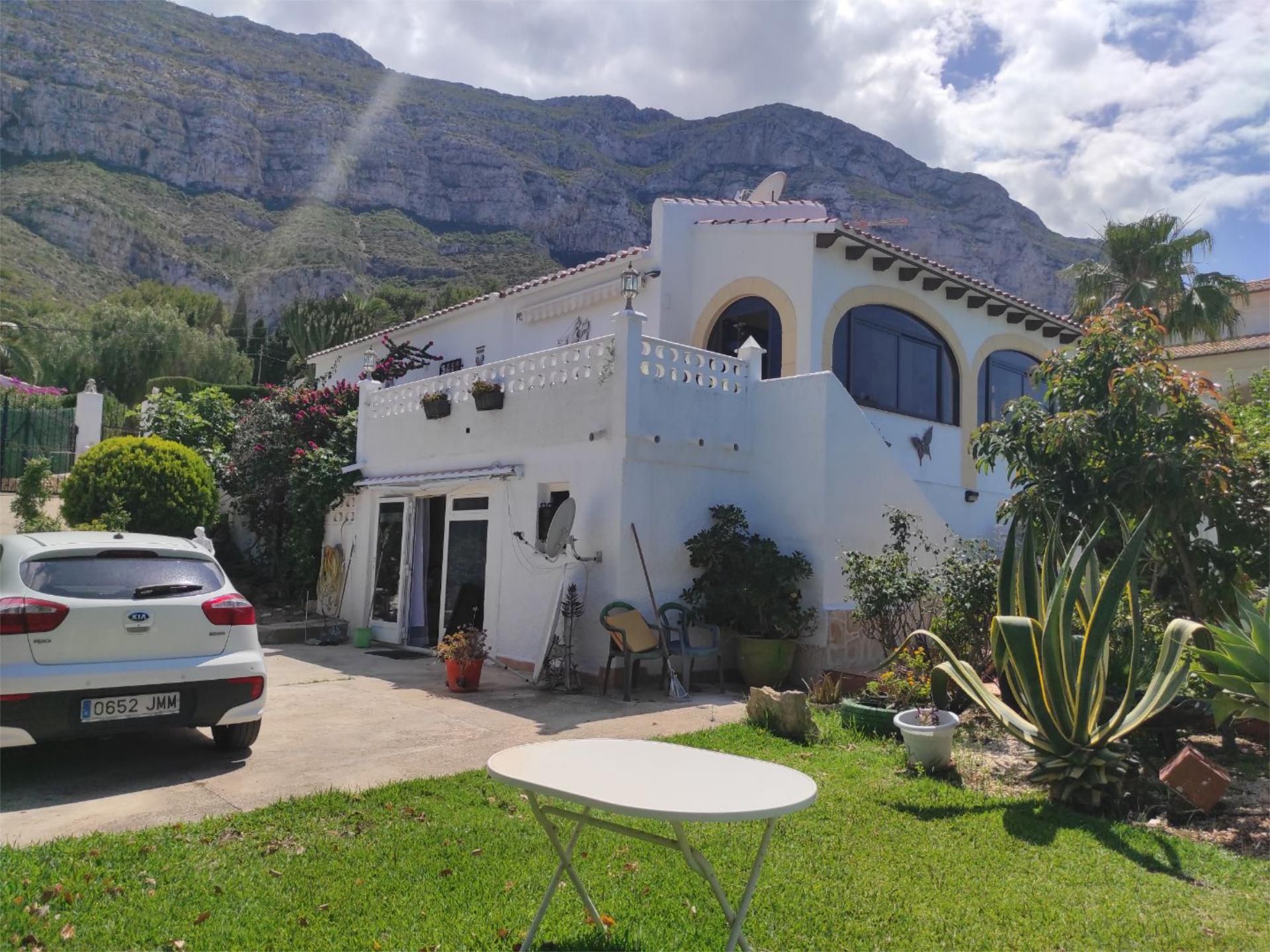 Vista exterior de Casa o xalet en venda en Dénia amb Aire condicionat, Terrassa i Balcó