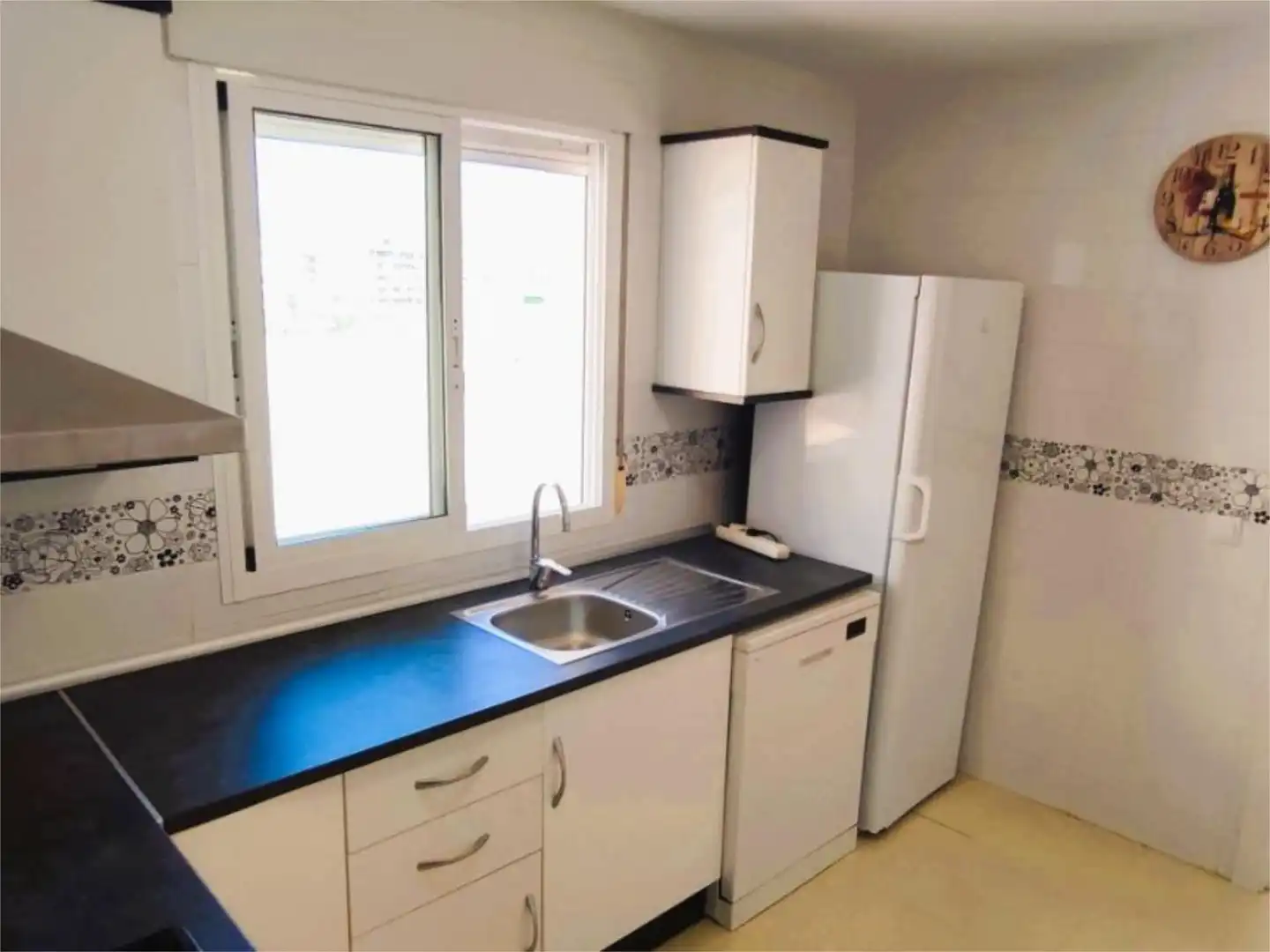 Einfamilien-Reihenhaus zum Verkauf in Carrer del Cabeçó D'or, 126, Pueblo Acantilado - Lanuza Küche von Einfamilien-Reihenhaus zum Verkauf in El Campello mit Terrasse, Schwimmbad und Balkon