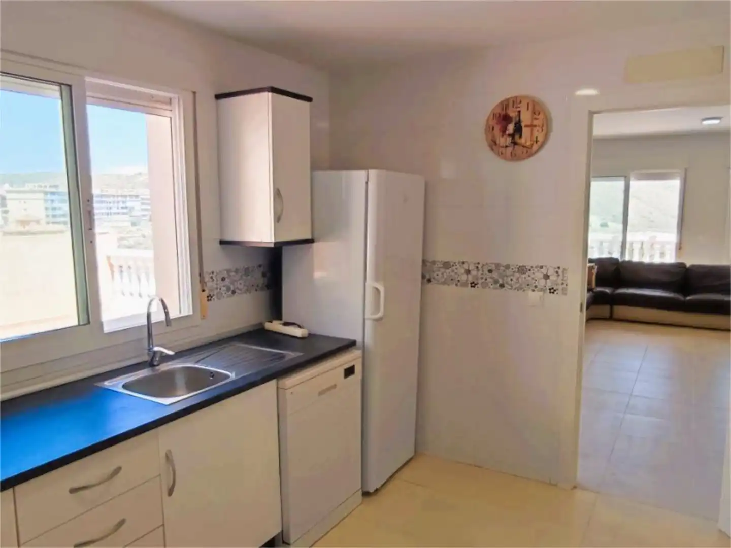 Einfamilien-Reihenhaus zum Verkauf in Carrer del Cabeçó D'or, 126, Pueblo Acantilado - Lanuza Küche von Einfamilien-Reihenhaus zum Verkauf in El Campello mit Terrasse, Schwimmbad und Balkon