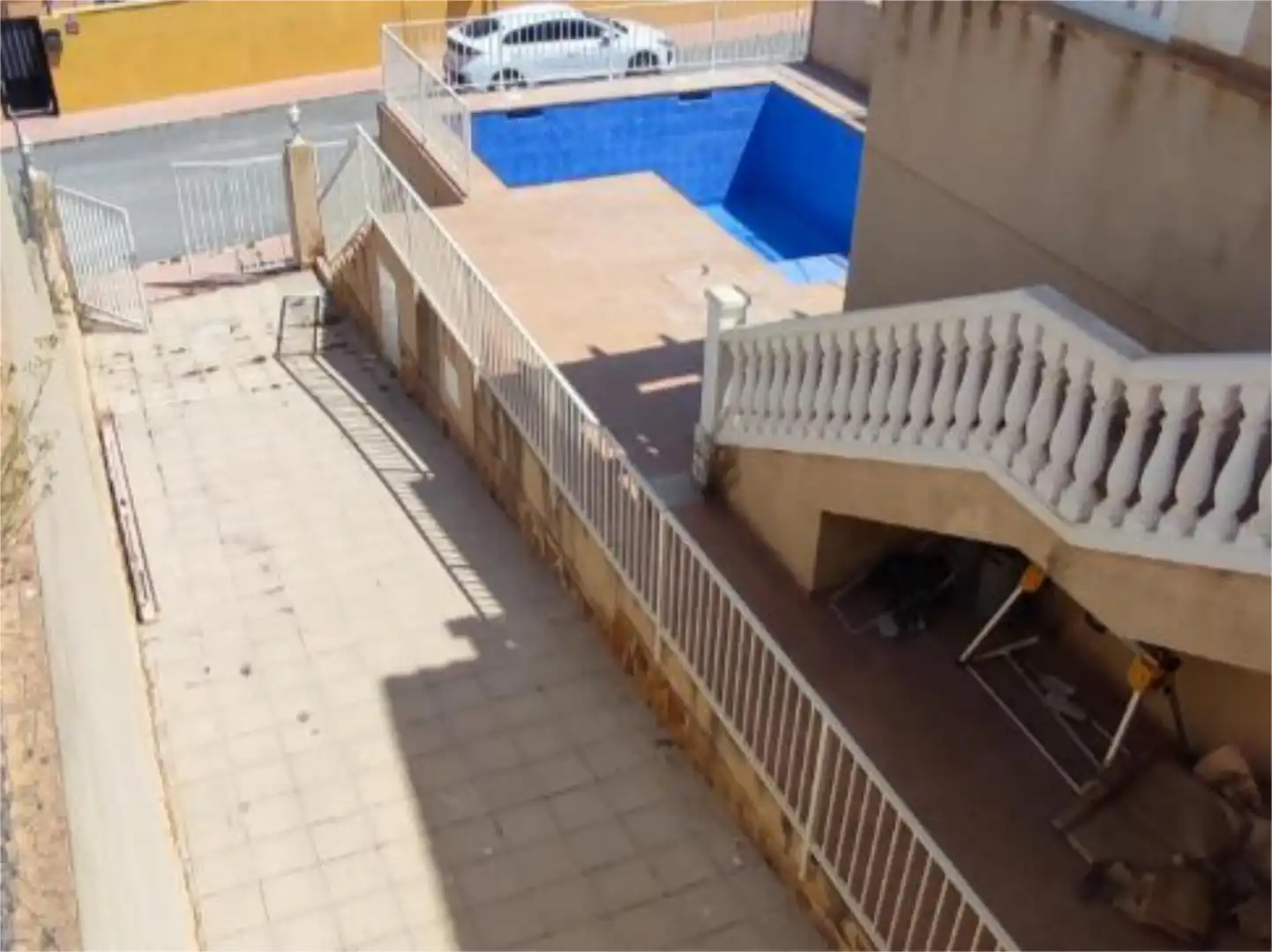 Einfamilien-Reihenhaus zum Verkauf in Carrer del Cabeçó D'or, 126, Pueblo Acantilado - Lanuza Schwimmbecken von Einfamilien-Reihenhaus zum Verkauf in El Campello mit Terrasse, Schwimmbad und Balkon