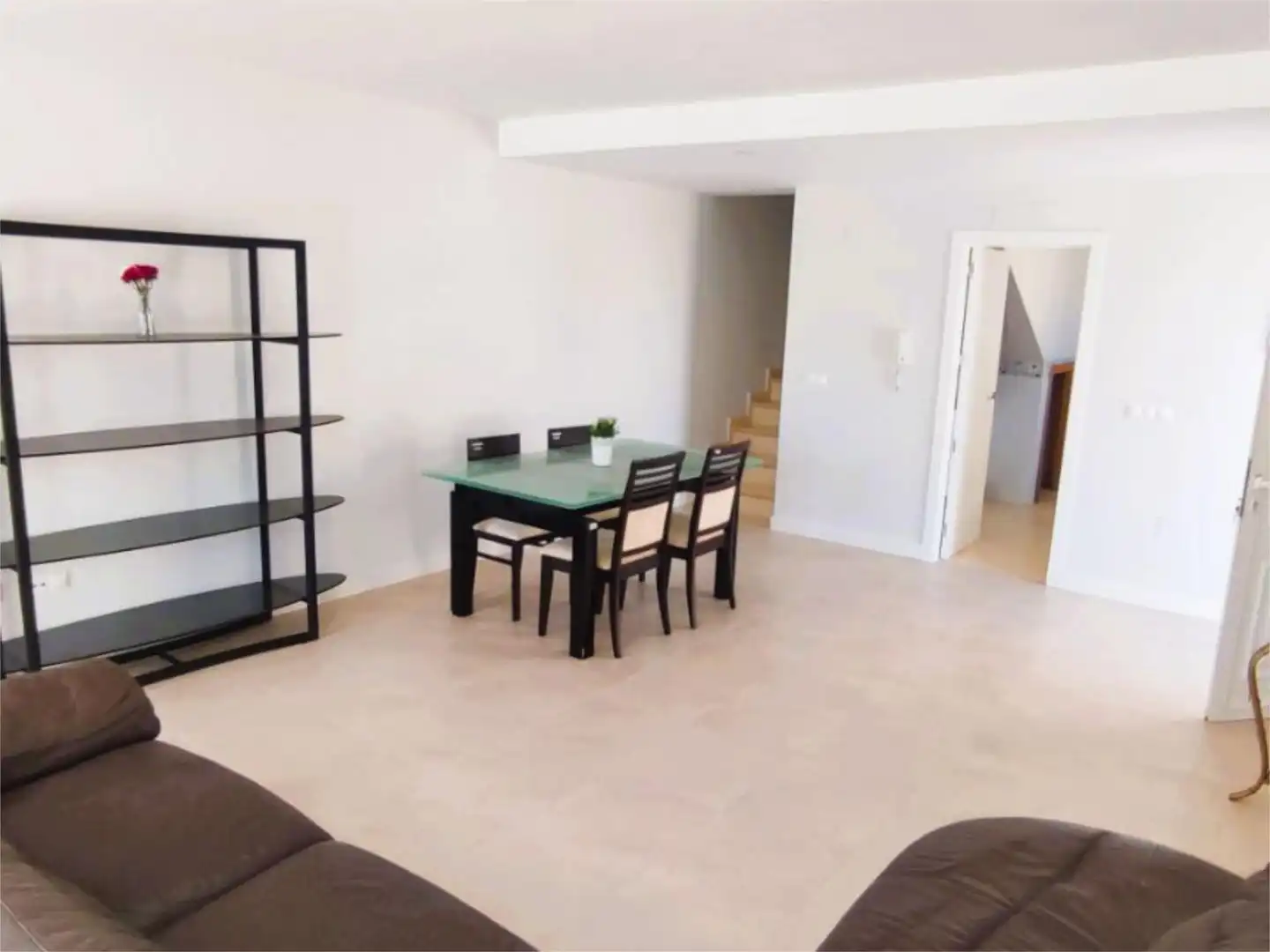 Einfamilien-Reihenhaus zum Verkauf in Carrer del Cabeçó D'or, 126, Pueblo Acantilado - Lanuza Esszimmer von Einfamilien-Reihenhaus zum Verkauf in El Campello mit Terrasse, Schwimmbad und Balkon