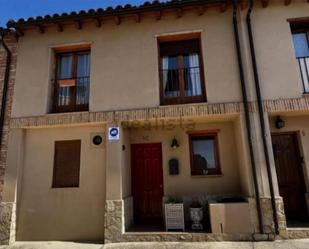 Exterior view of Single-family semi-detached to rent in Arnes  with Heating, Terrace and Furnished