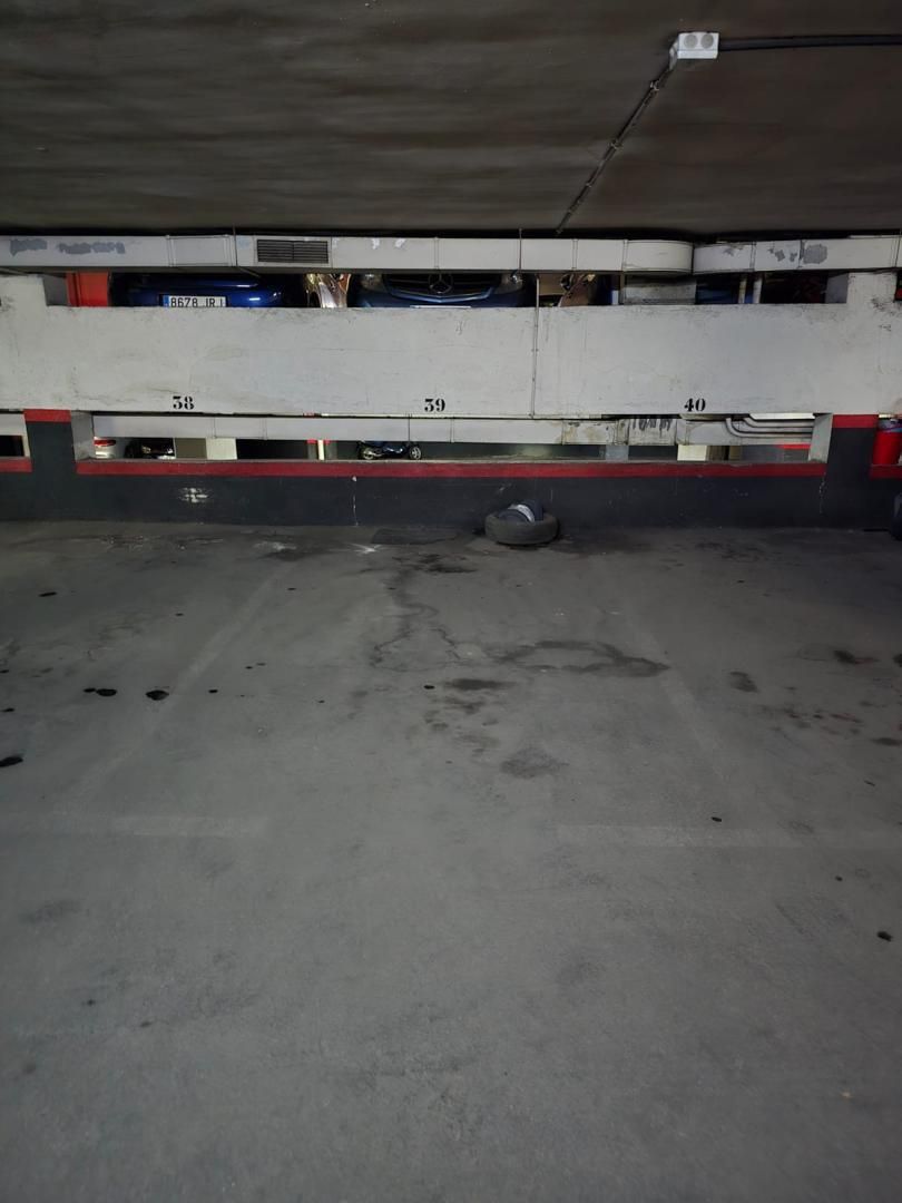 Aparcament de Garatge en venda en  Madrid Capital
