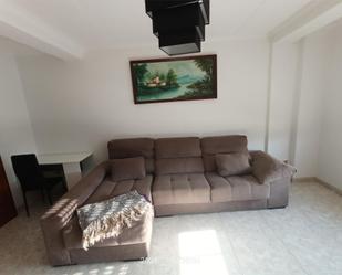 Sala d'estar de Pis de lloguer en Carballo amb Balcó