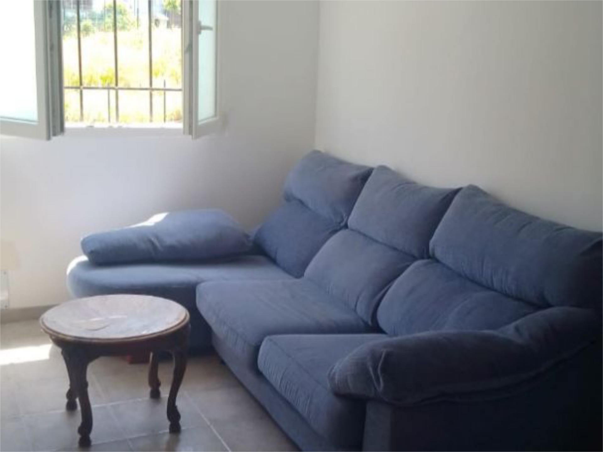 Living room of Flat for sale in Santiago de Compostela   with Heating and Furnished