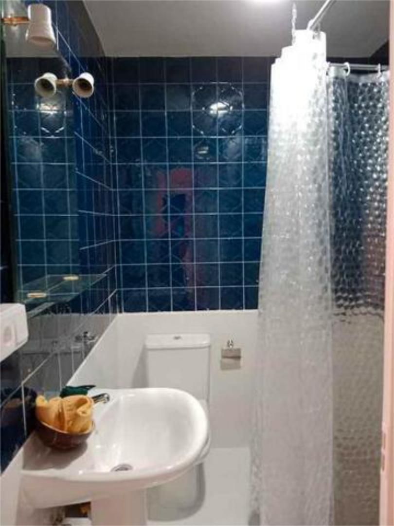 Bathroom of Study to rent in Algeciras