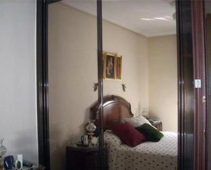 Bedroom of Flat for sale in  Sevilla Capital  with Terrace