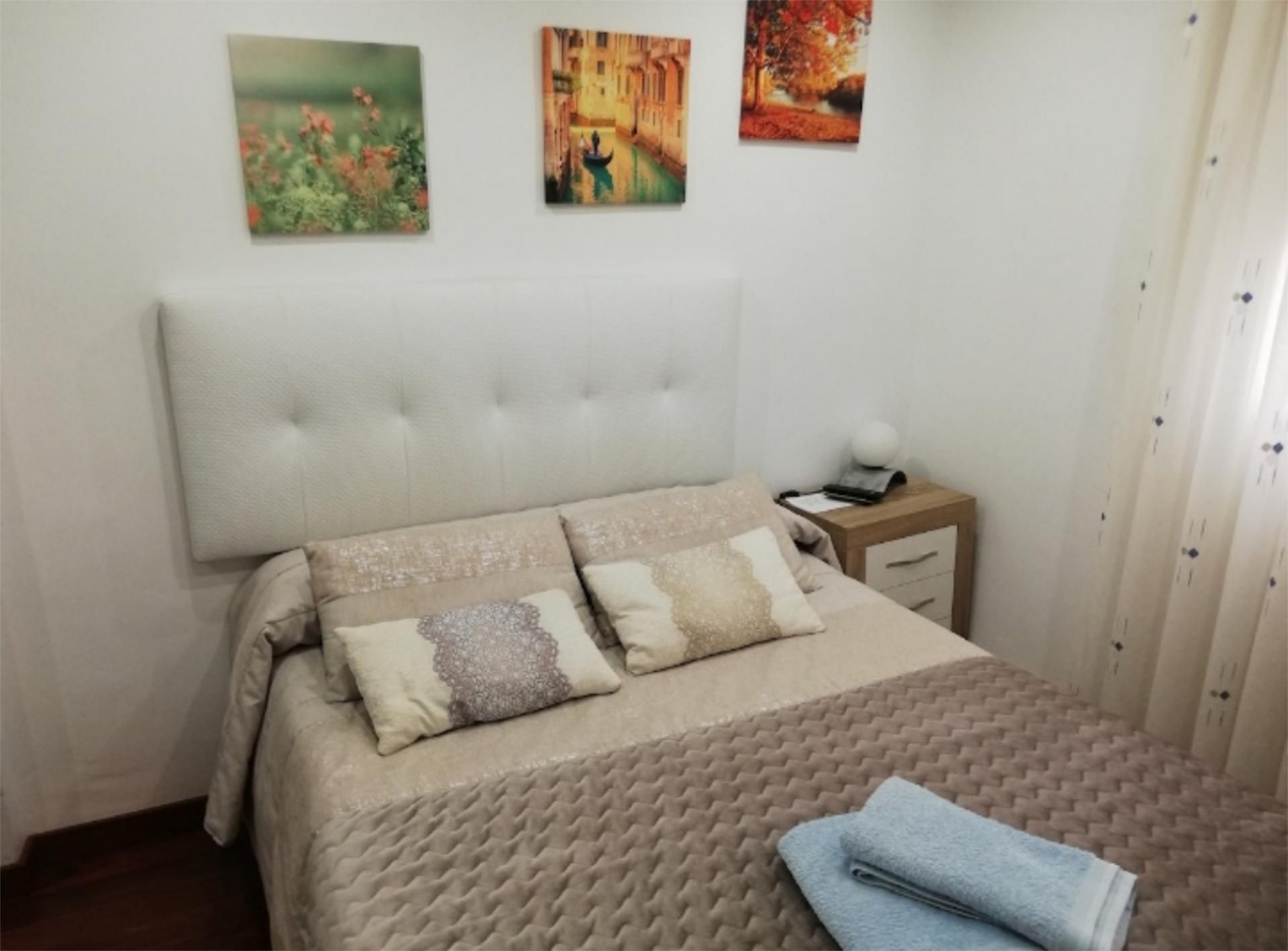 Dormitori de Pis per a compartir en Santander amb Calefacció, Parquet i Moblat
