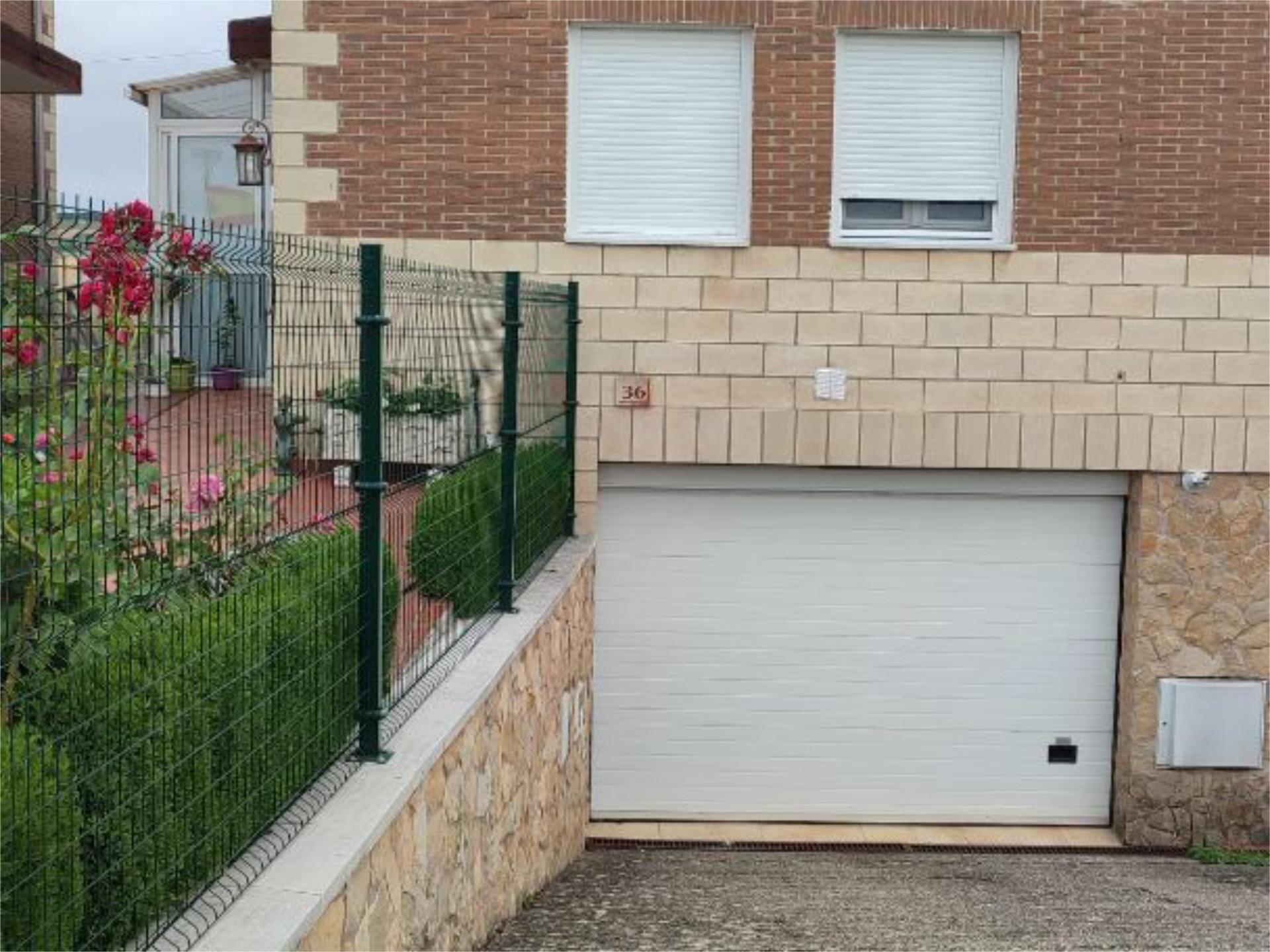 Parking of Single-family semi-detached for sale in Quintanilla Vivar  with Heating, Private garden and Parquet flooring