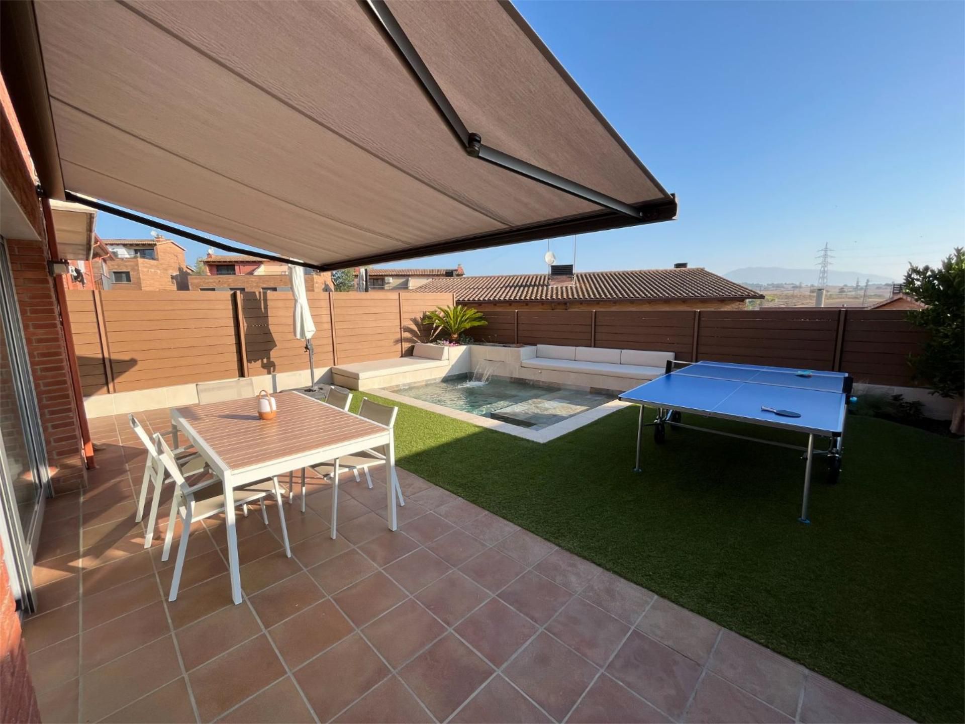 Terrassa de Casa o xalet en venda en La Roca del Vallès amb Aire condicionat, Terrassa i Piscina