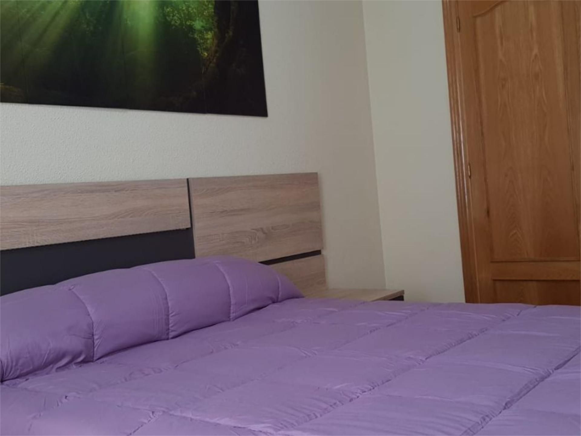 Bedroom of Flat to share in Talavera de la Reina  with Air Conditioner, Heating and Parquet flooring