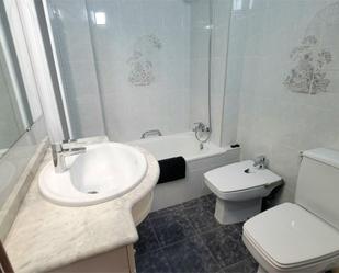 Bathroom of Flat to rent in Castellón de la Plana / Castelló de la Plana  with Air Conditioner, Terrace and Balcony
