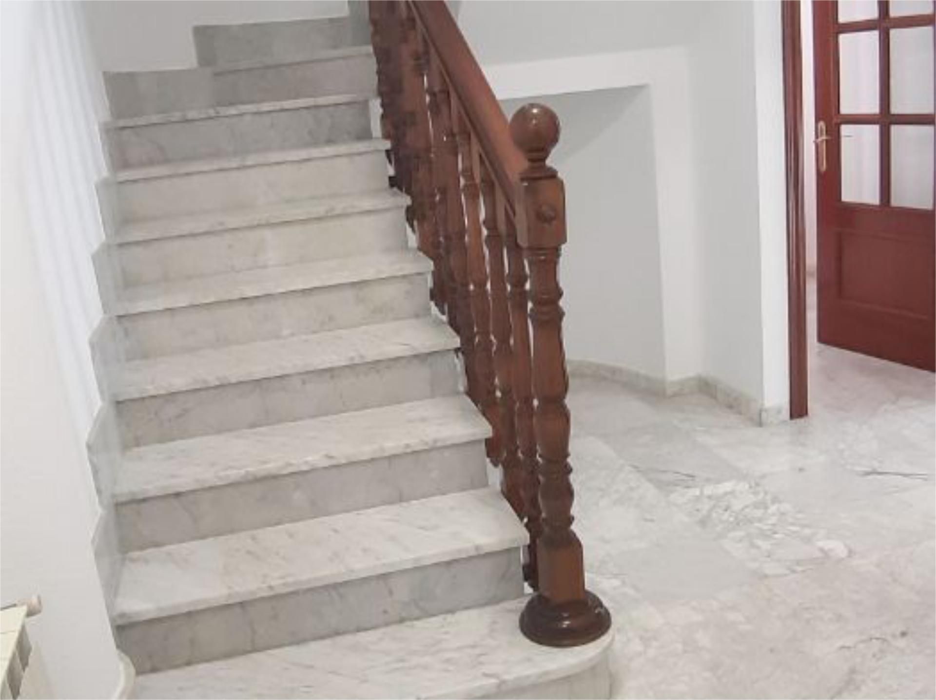 Casa adosada de lloguer en Guadix amb Calefacció, Moblat i Aparcament comunitari