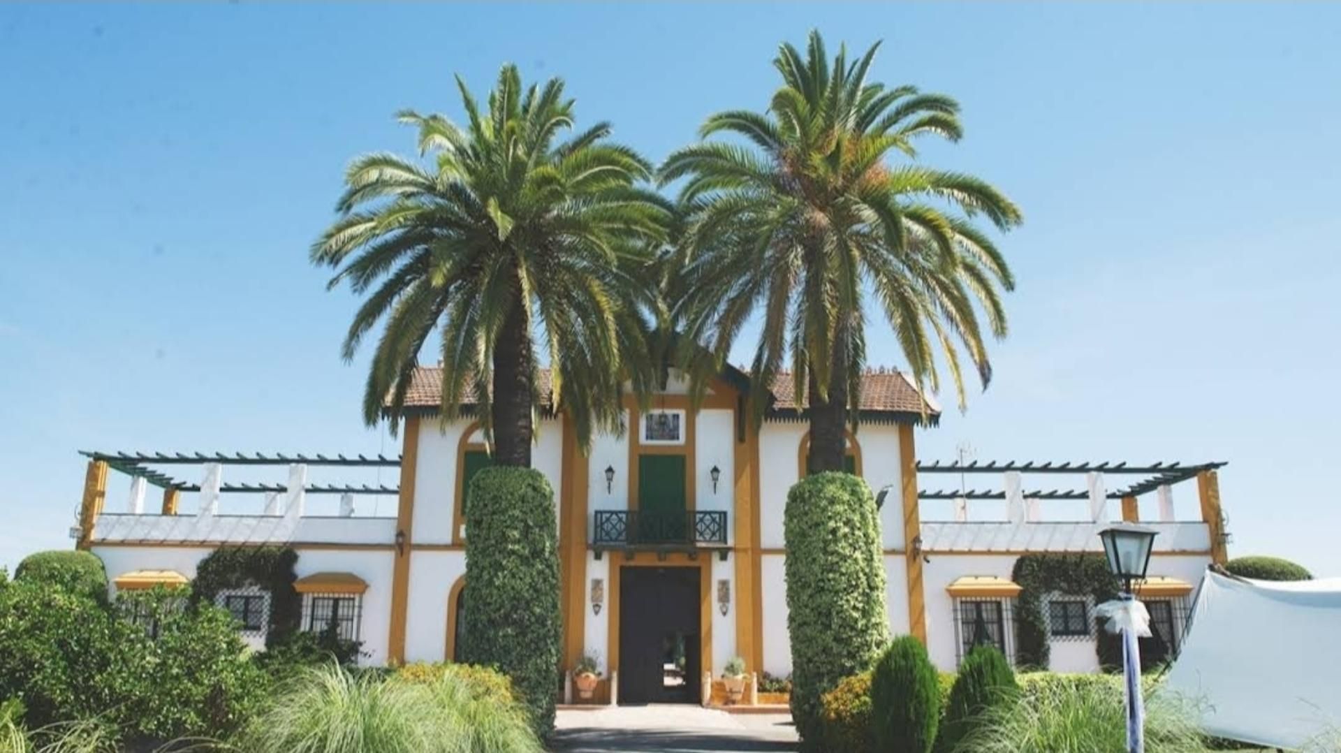 Vista exterior de Casa o xalet en venda en Espartinas amb Terrassa