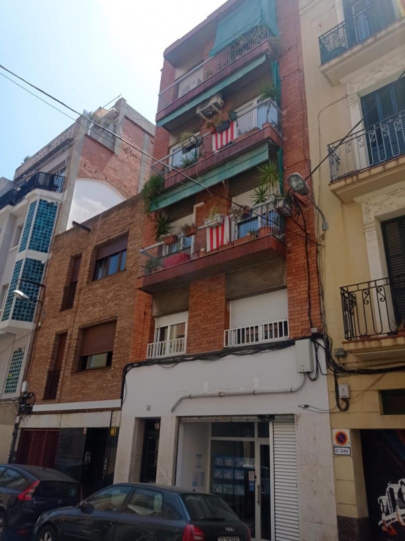 Vista exterior de Pis en venda en  Barcelona Capital amb Aire condicionat i Balcó