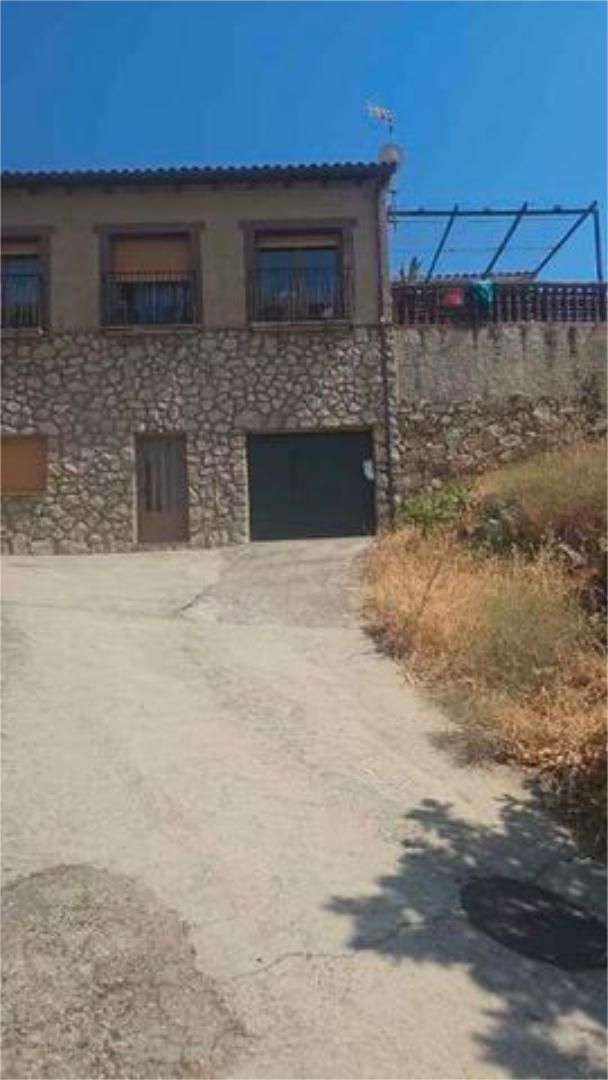 Vista exterior de Casa o xalet en venda en Aldeanueva del Camino amb Terrassa