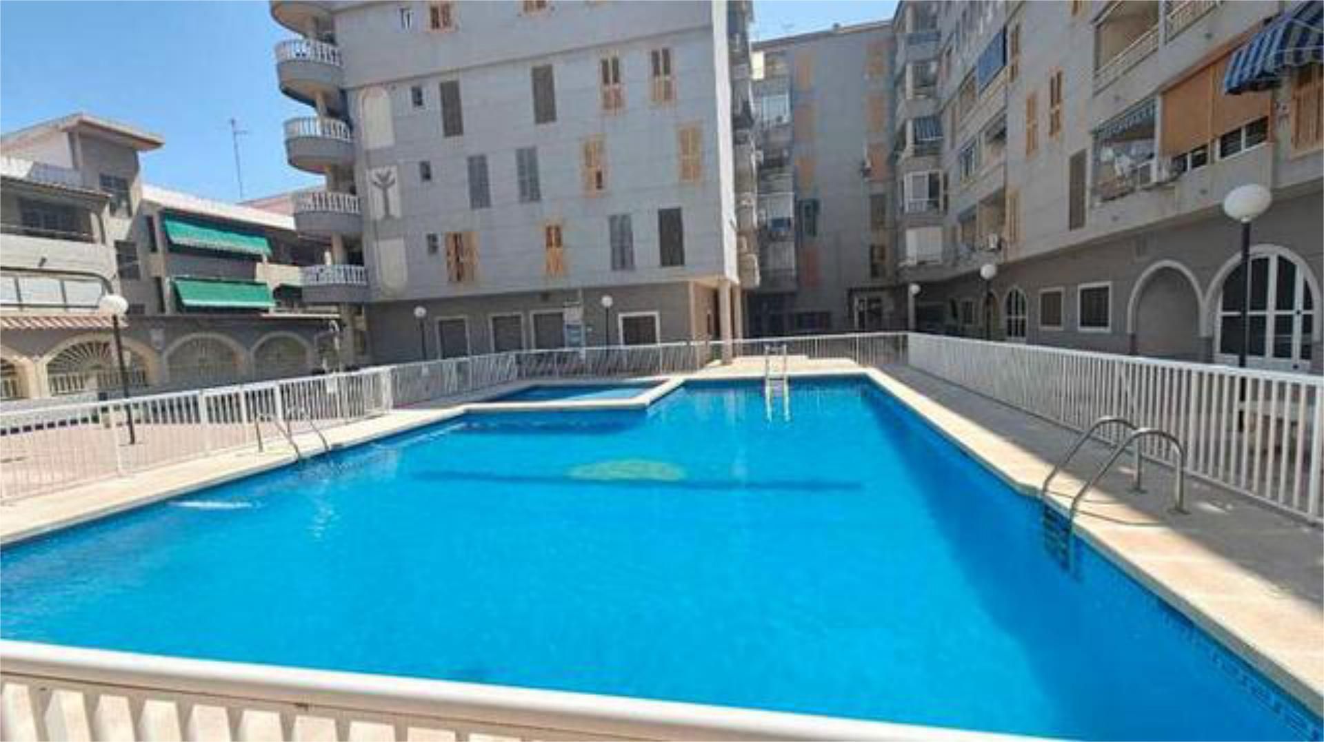 Piscina de Piso en venta en Alicante / Alacant