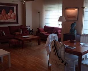 Living room of Flat to rent in  Logroño  with Heating, Parquet flooring and Furnished
