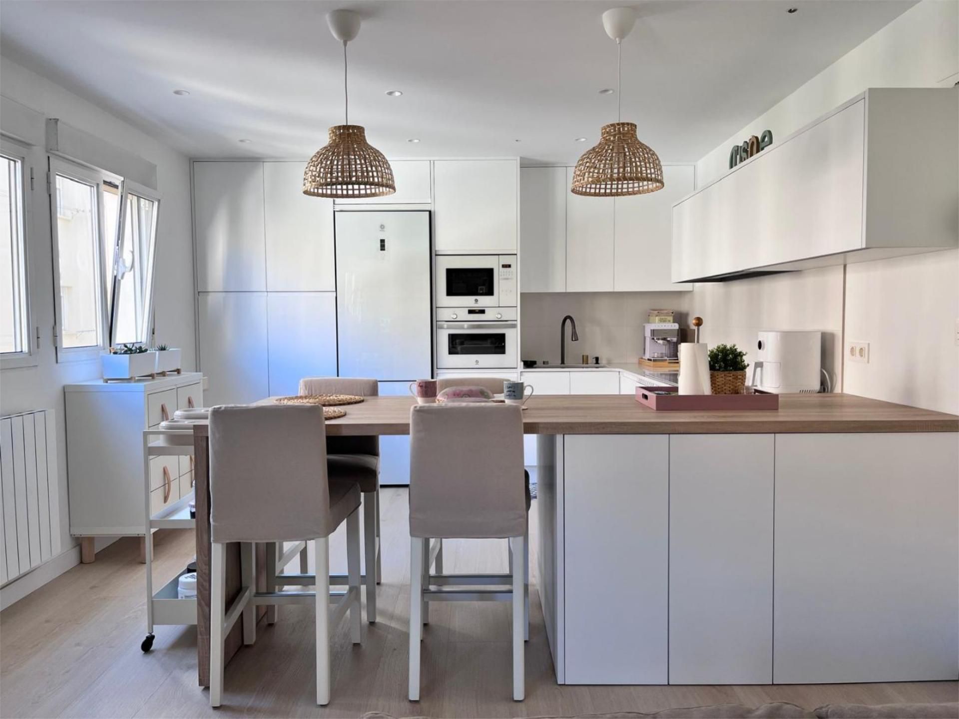 Kitchen of Flat for sale in  Zaragoza Capital  with Air Conditioner and Balcony
