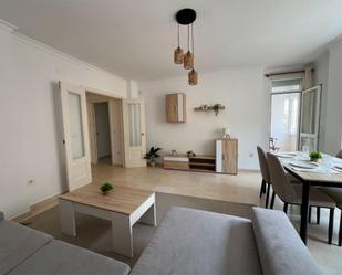Sala d'estar de Pis de lloguer en Jerez de la Frontera amb Aire condicionat, Calefacció i Terrassa