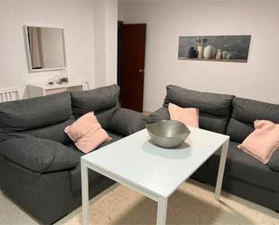 Sala d'estar de Pis de lloguer en Jerez de la Frontera amb Calefacció, Jardí privat i Terrassa