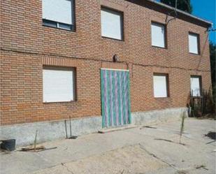 Vista exterior de Casa o xalet en venda en Pedrosa de la Vega amb Calefacció i Traster