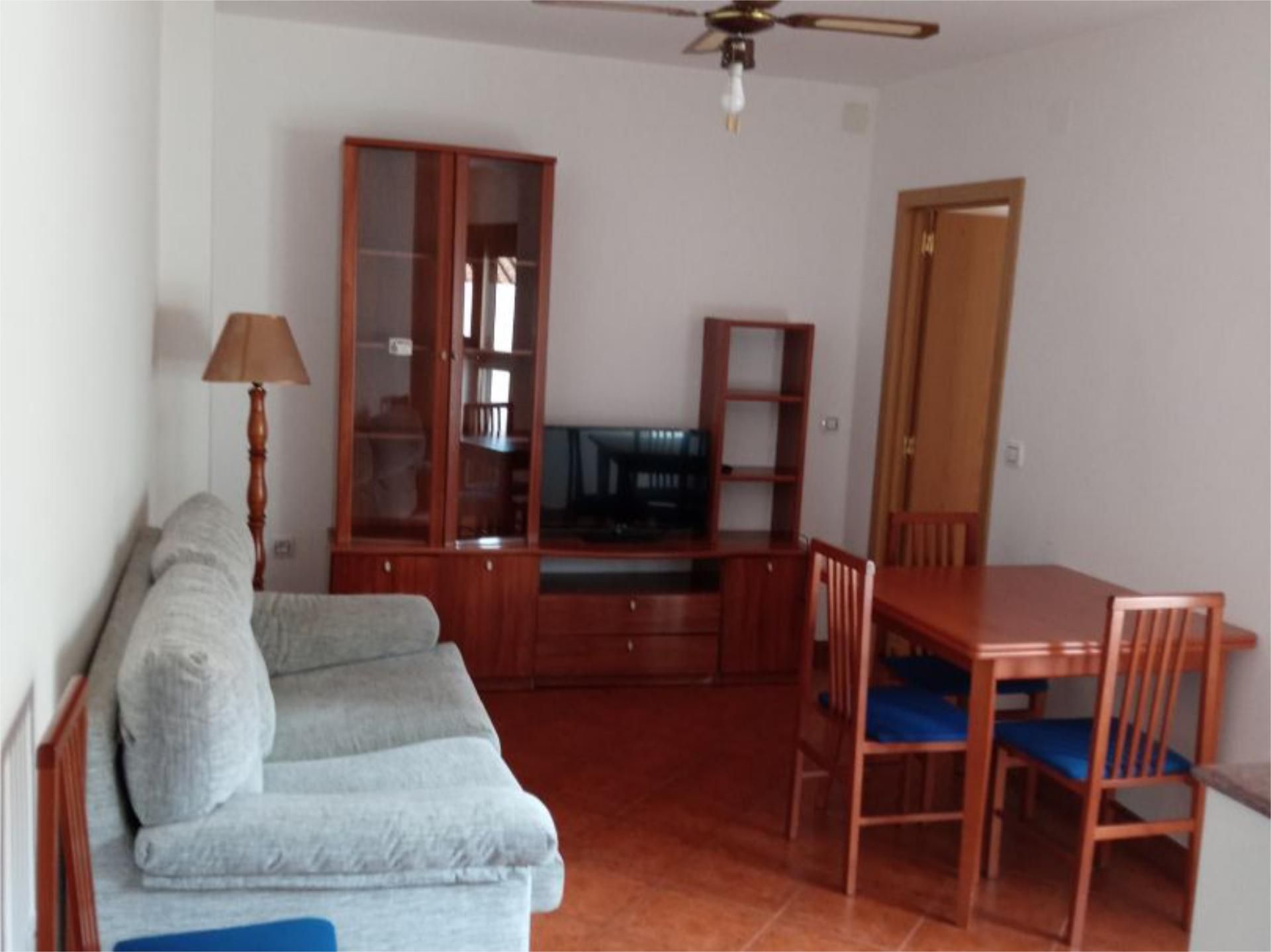 Sala d'estar de Pis de lloguer en Antequera amb Moblat i Balcó