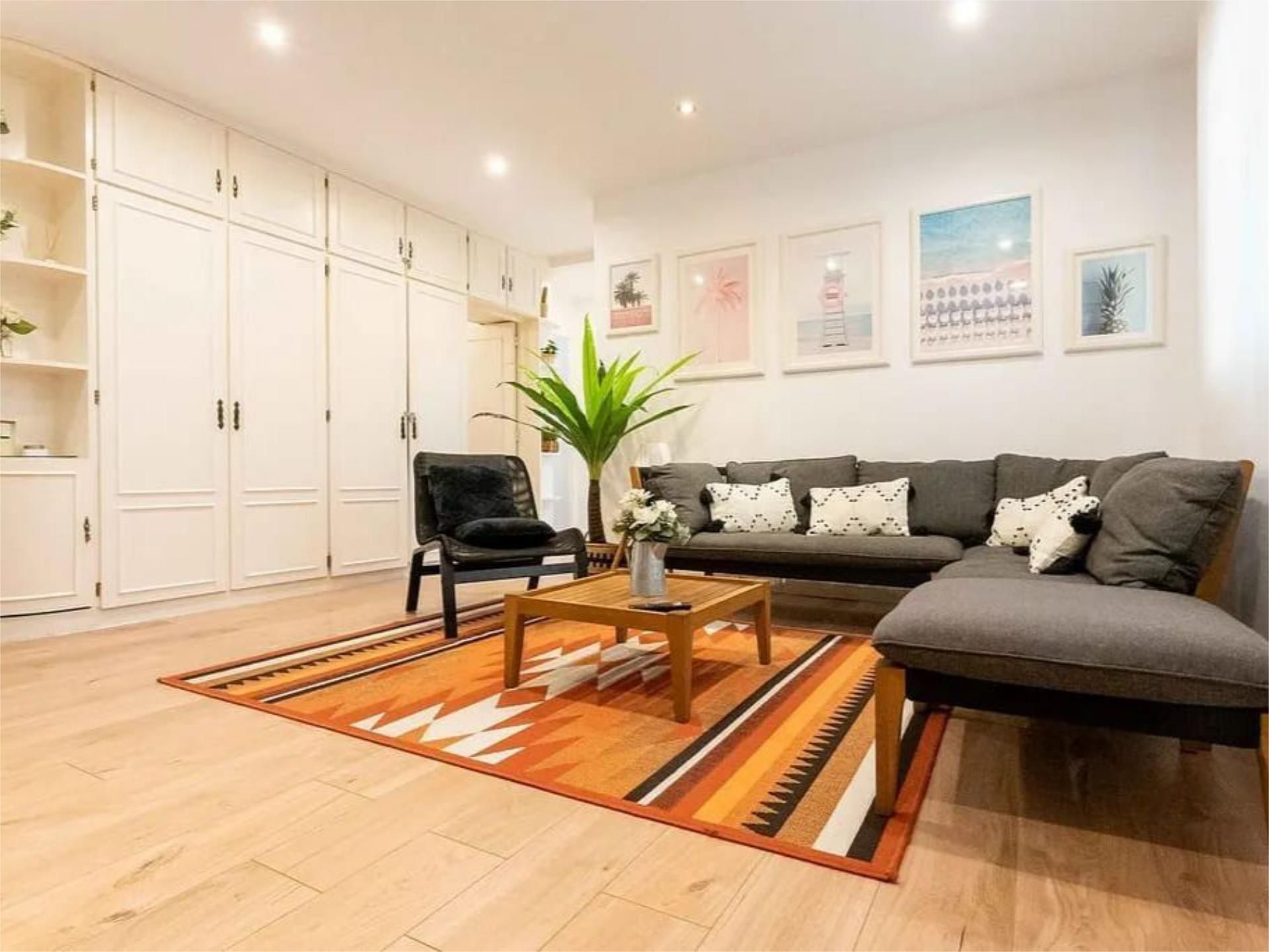Sala d'estar de Pis per a compartir en Eivissa amb Aire condicionat, Calefacció i Parquet
