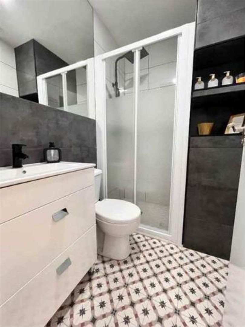 Bathroom of Flat for sale in Torrent  with Furnished