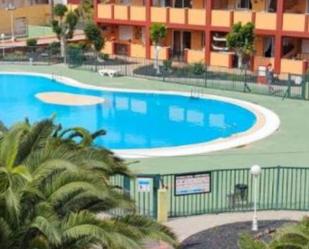 Piscina de Apartament en venda en La Oliva amb Terrassa, Piscina i Moblat