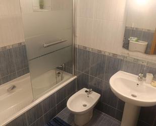 Bany de Pis de lloguer en Zamora Capital  amb Calefacció, Parquet i Moblat