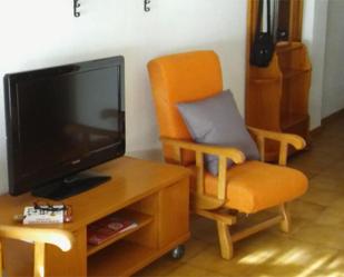 Sala d'estar de Pis de lloguer en  Sevilla Capital amb Aire condicionat i Balcó