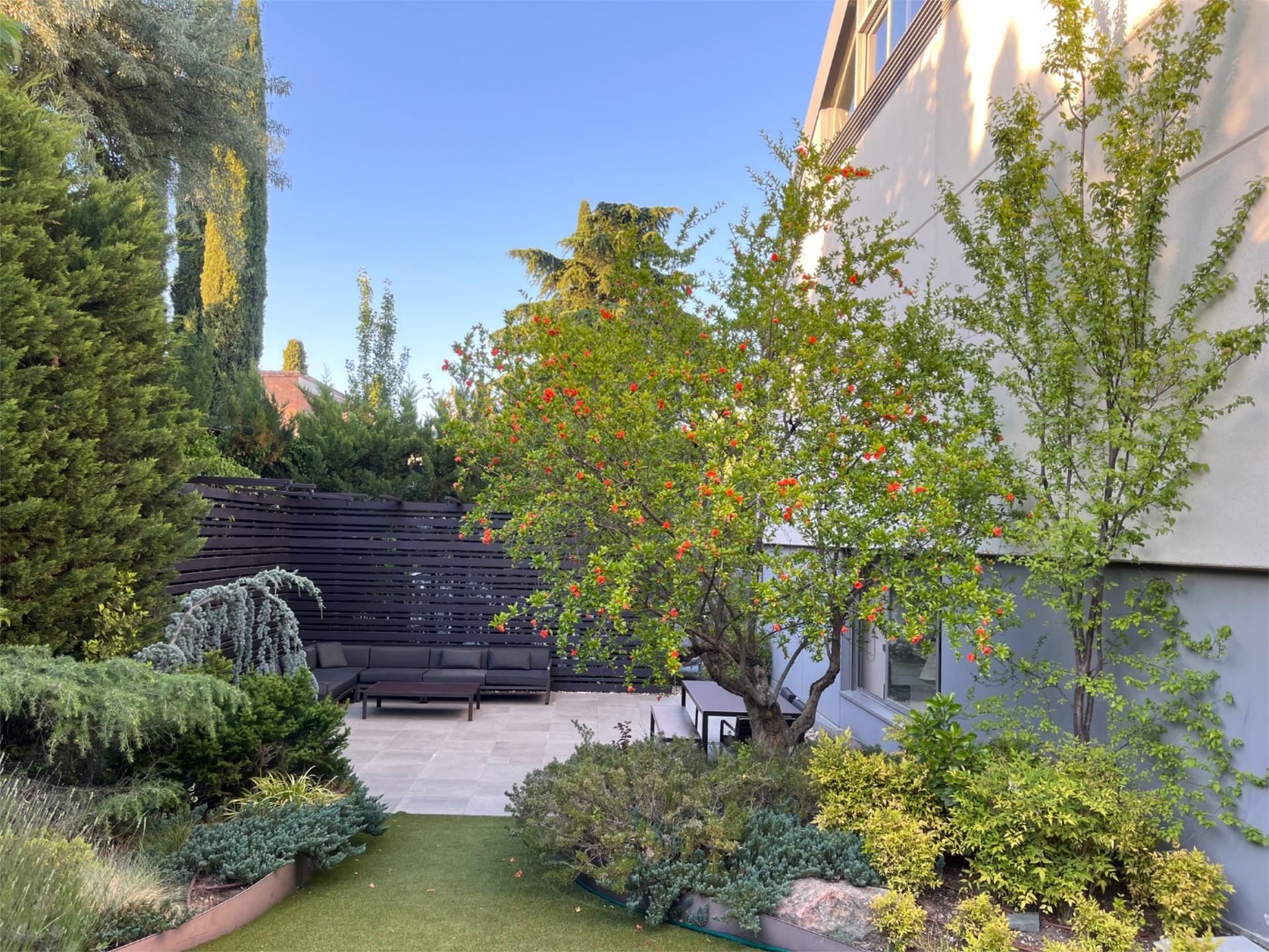 Garden of Single-family semi-detached for sale in Pozuelo de Alarcón  with Air Conditioner, Heating and Private garden