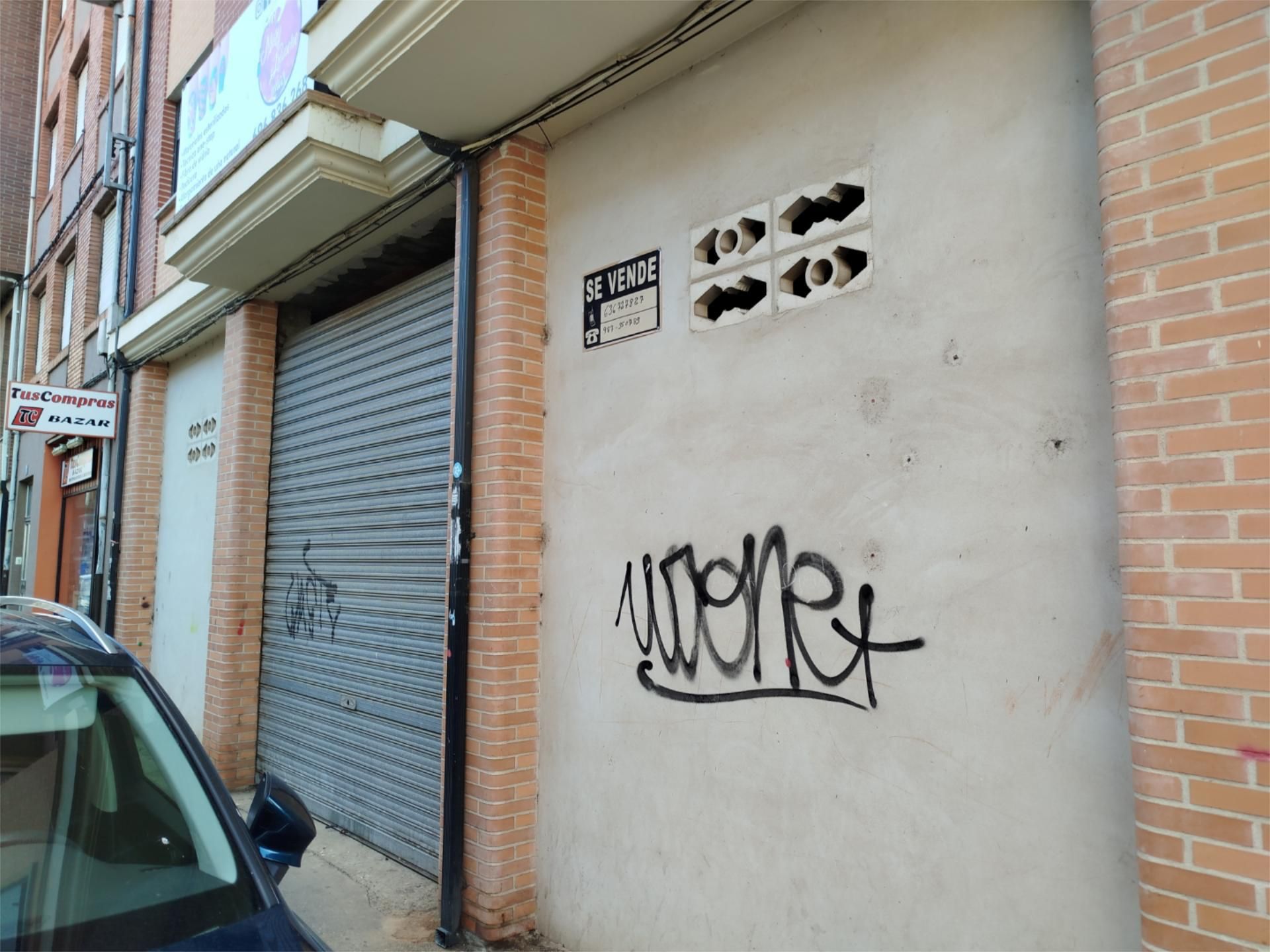 Vista exterior de Local en venda en Santa María del Páramo