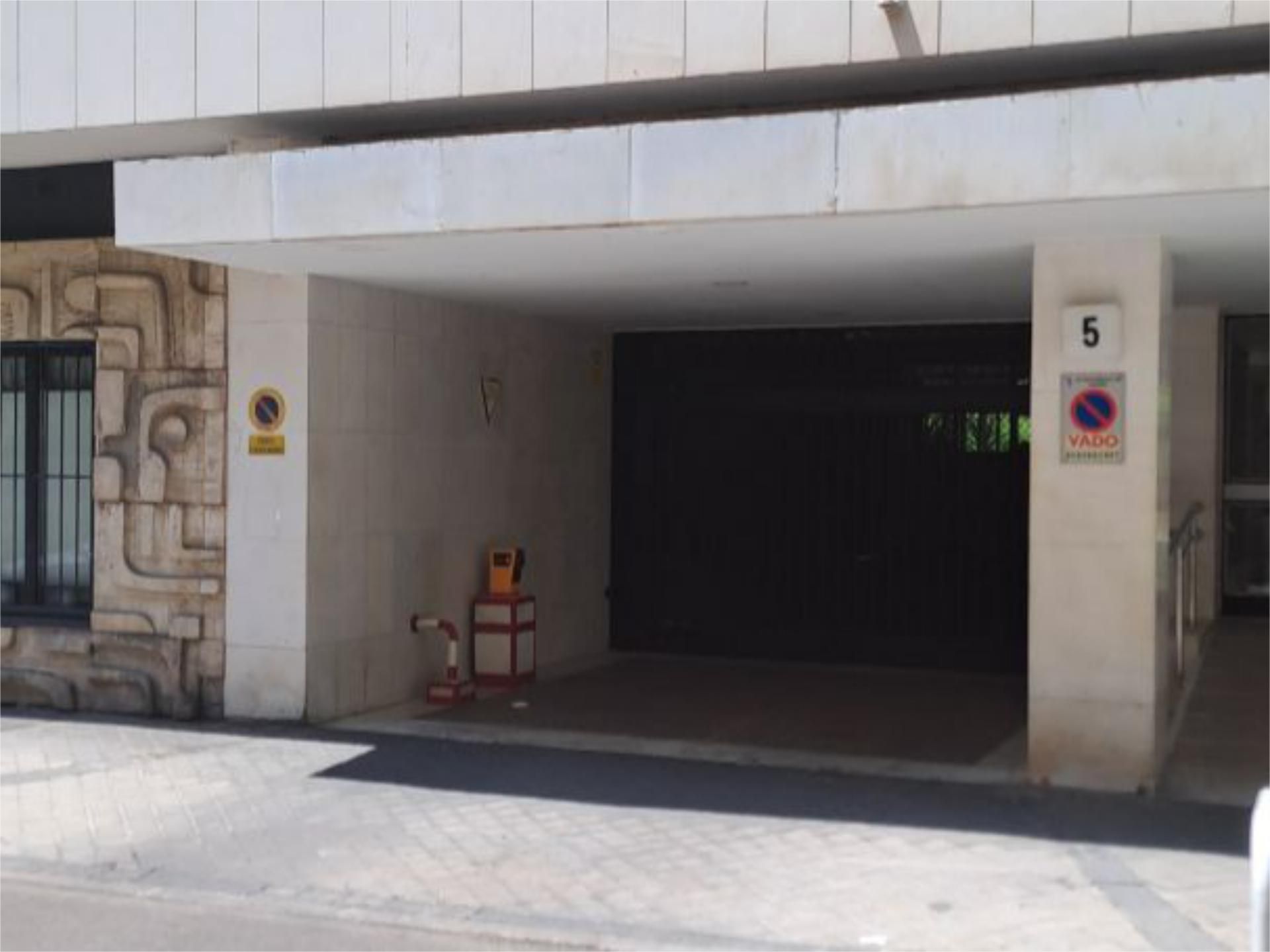 Parking of Garage for rent in  Madrid Capital