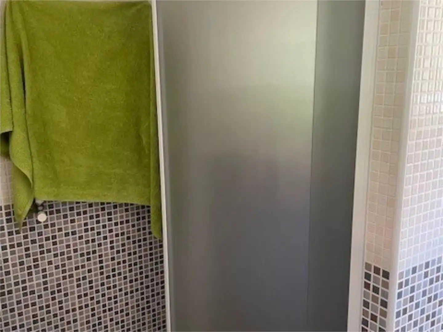 Houses for sale in Carrer Eucaliptus, 6, Eucaliptus - Poble Nou del Delta Bathroom of Houses for sale in Amposta with Air Conditioner, Terrace and Swimming Pool